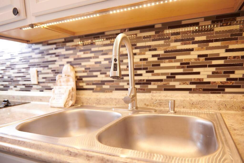 Cozy Apartment 2Nd 10Min Walk Downtown And City View Providence Eksteriør bilde